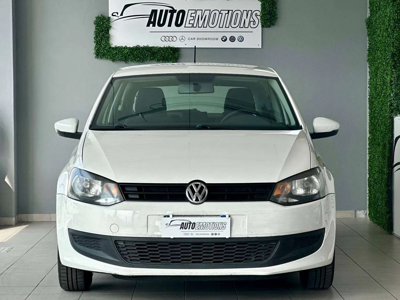 Volkswagen Polo 2012 photo 2