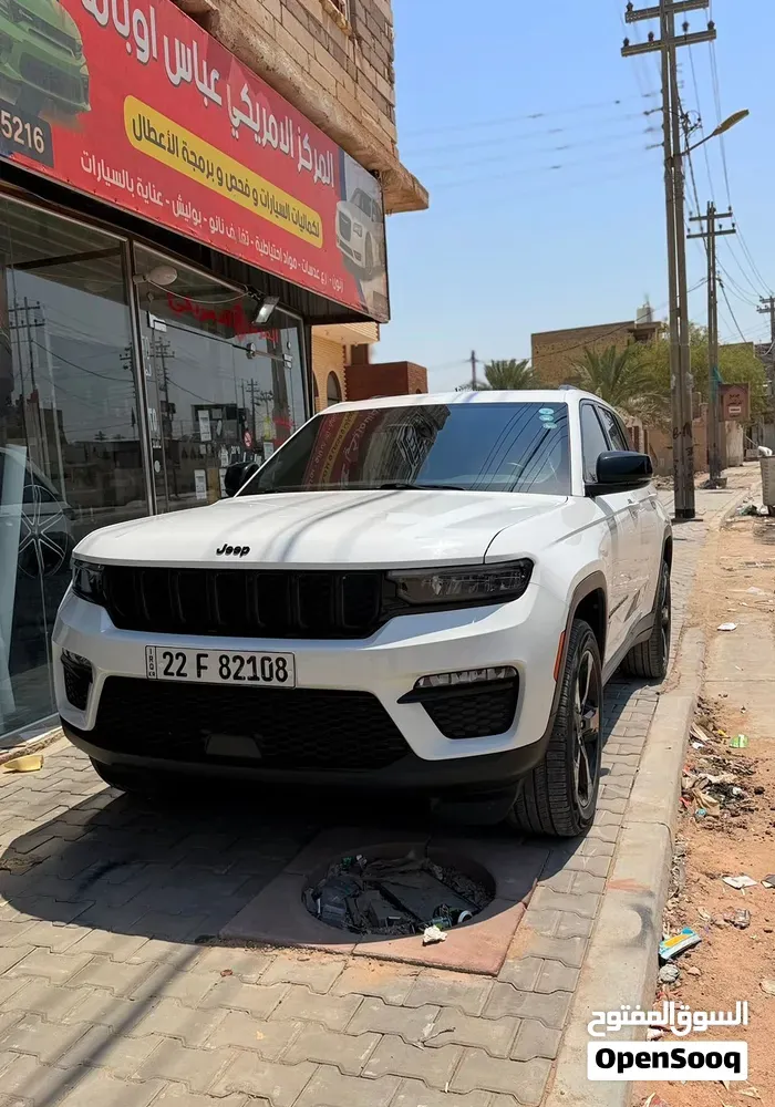 Jeep Grand Cherokee 2023 photo 3
