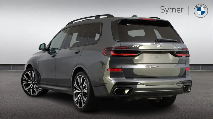BMW X7 2026 photo 2