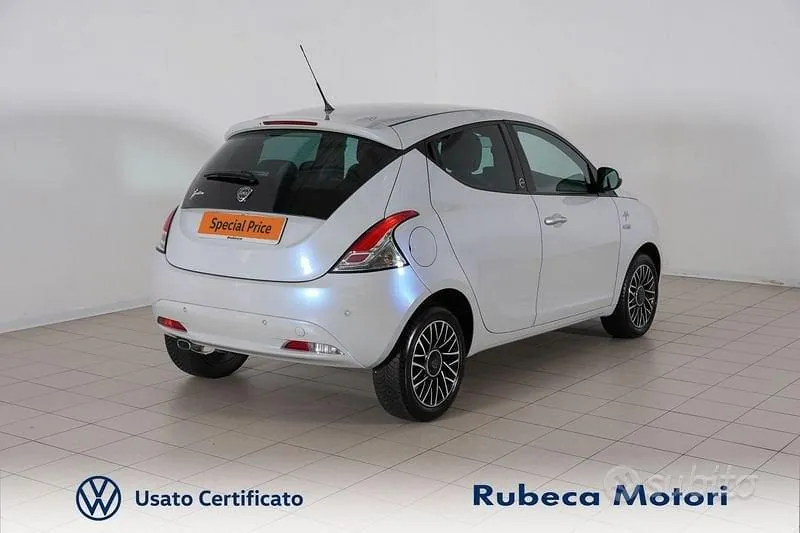 Lancia Ypsilon 2017 photo 4