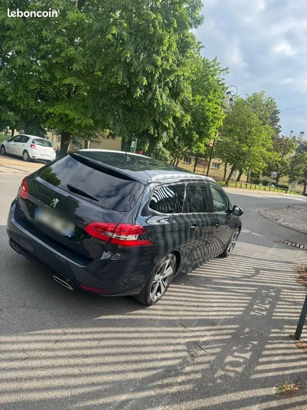 Peugeot 308 2019 photo 3