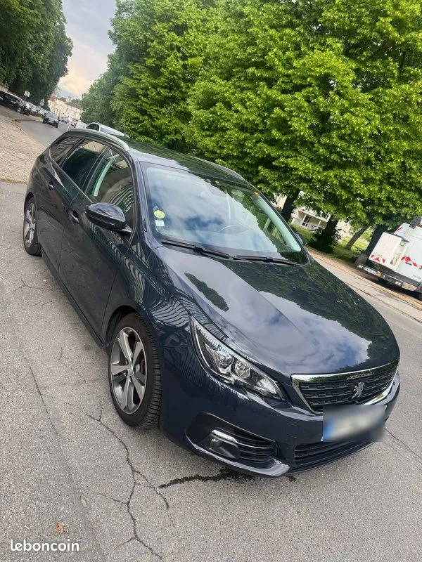 Peugeot 308 2019 photo 2