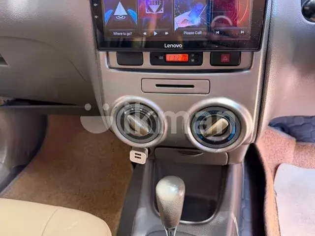 Toyota Avanza 2011 photo 4