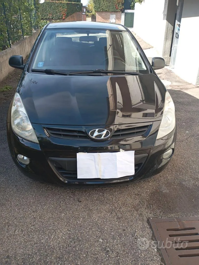 Hyundai I20 2010 photo 3