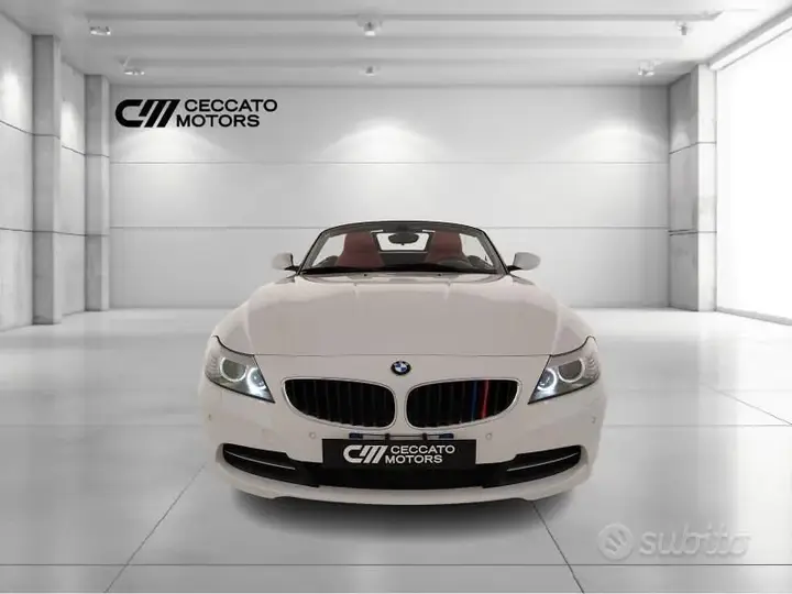 BMW Z4 2010 photo 2