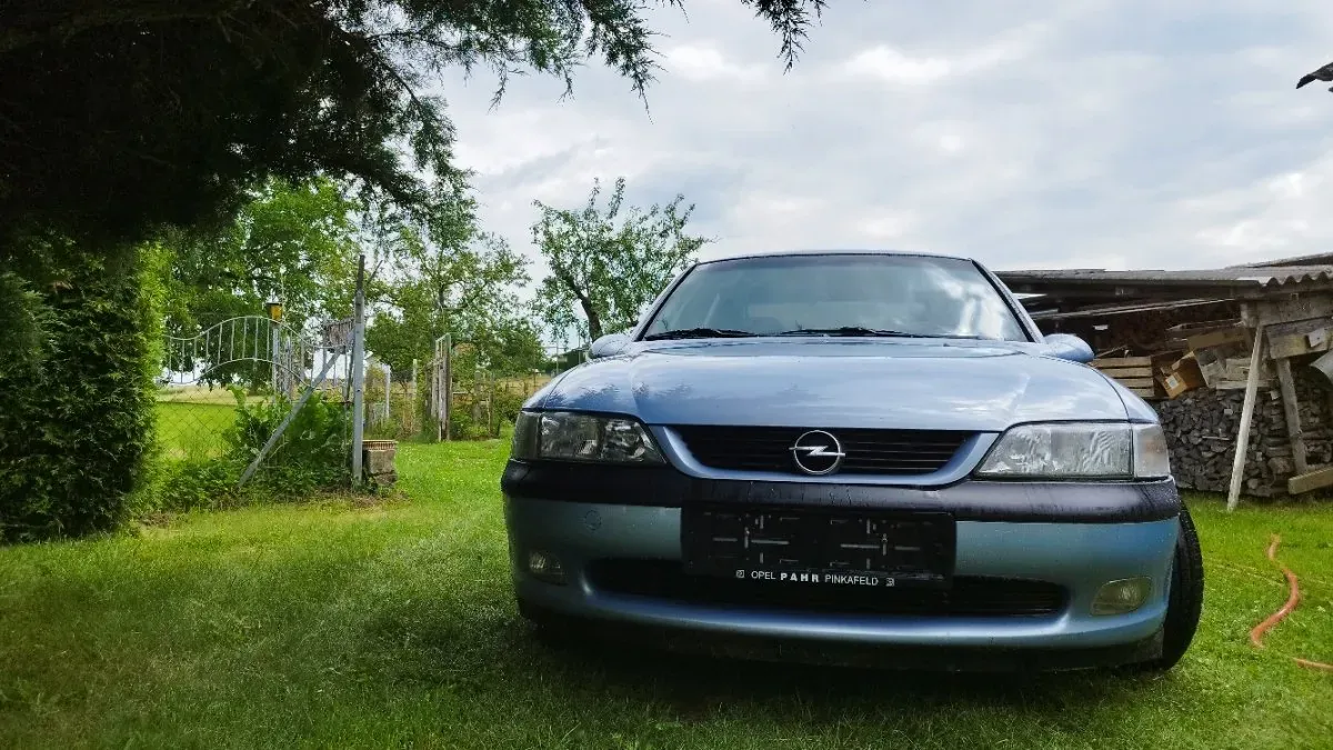 Opel Vectra 1997 photo 3