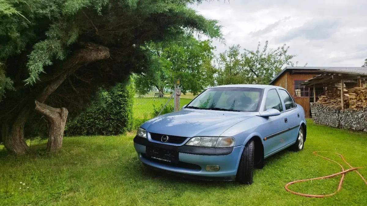 Opel Vectra 1997 photo 2