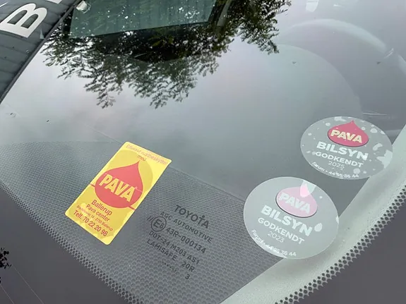 Toyota Avensis 2013 photo 2