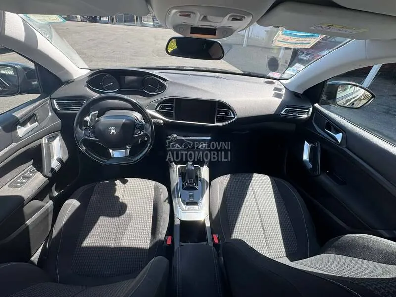 Peugeot 308 2019 photo 5