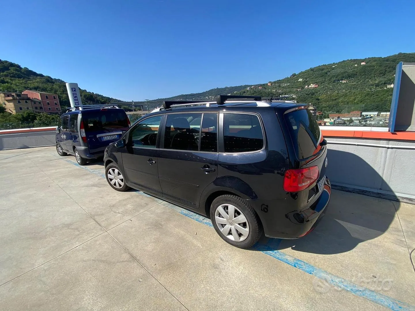Volkswagen Touran 2013 photo 2