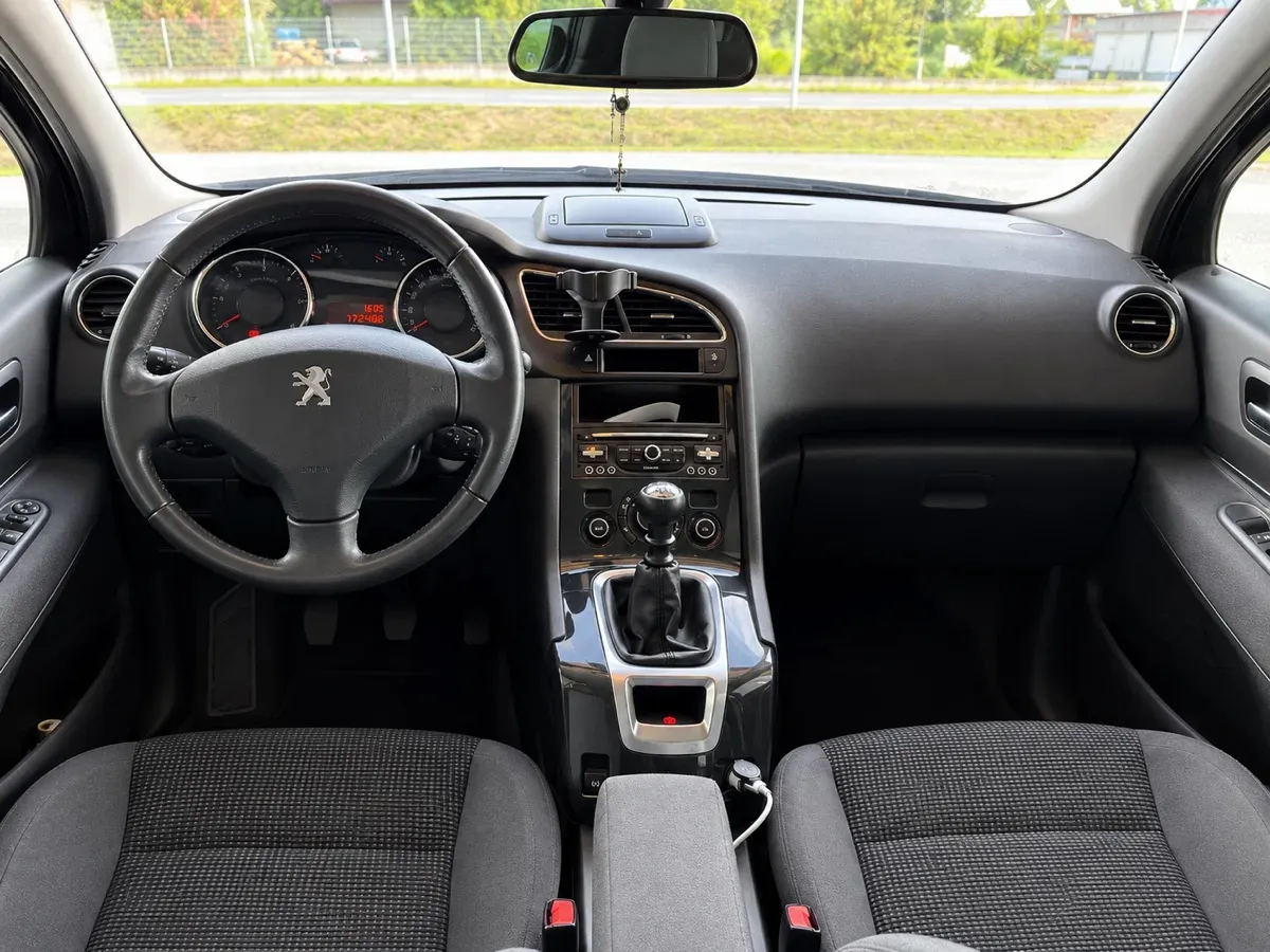 Peugeot 5008 2017 photo 3