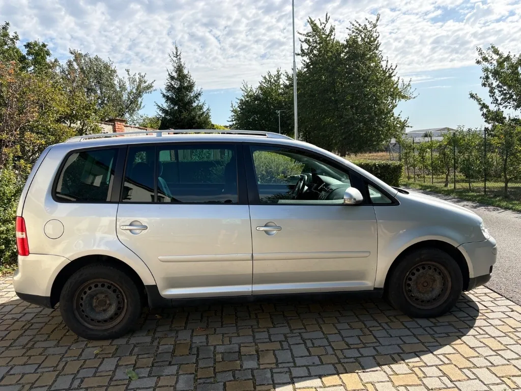 Volkswagen Touran 2005 photo 3