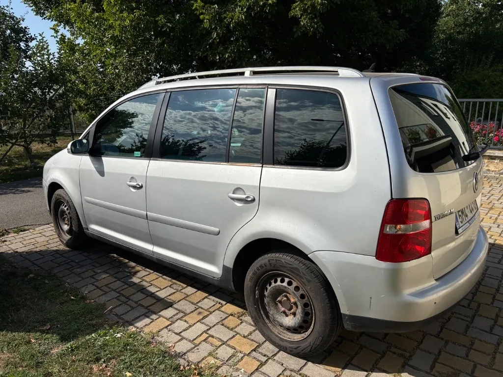 Volkswagen Touran 2005 photo 5
