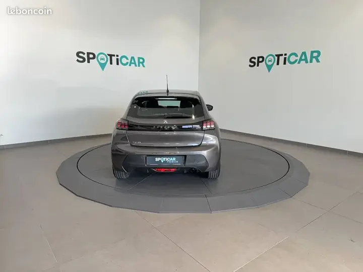 Peugeot 208 2021 photo 5