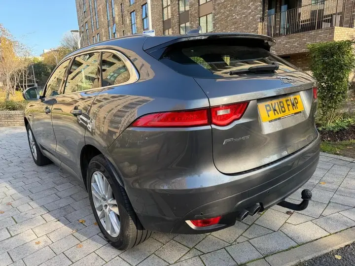 Jaguar F-Pace 2018 photo 4