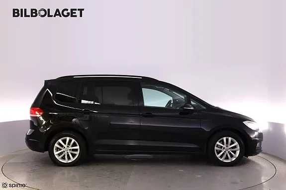 Volkswagen Touran 2017 photo 2