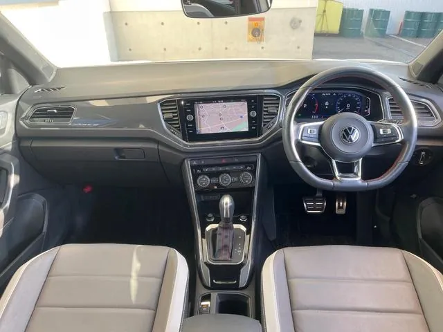 Volkswagen T-Roc 2022 photo 2