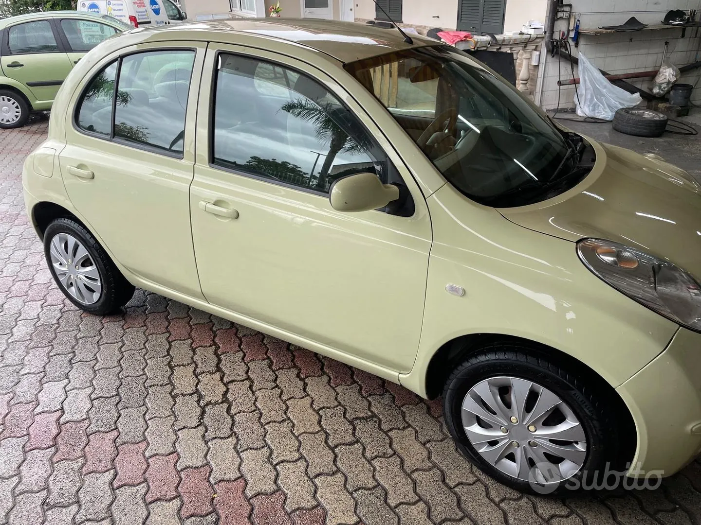 Nissan Micra 2005 photo 2