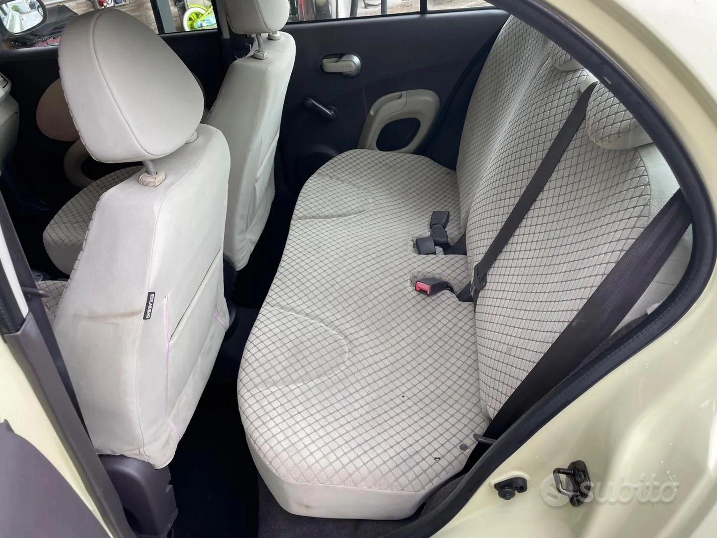 Nissan Micra 2005 photo 5