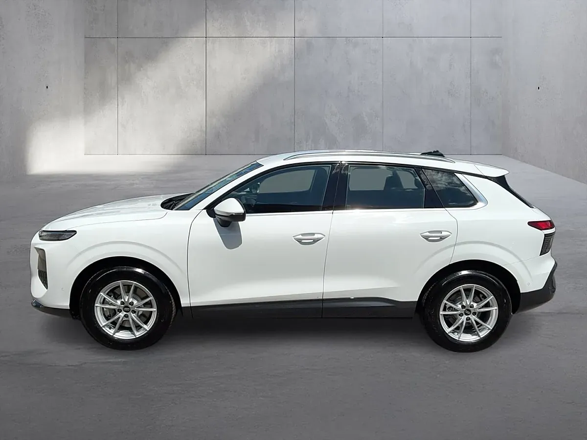 Audi Q3 2026 photo 2
