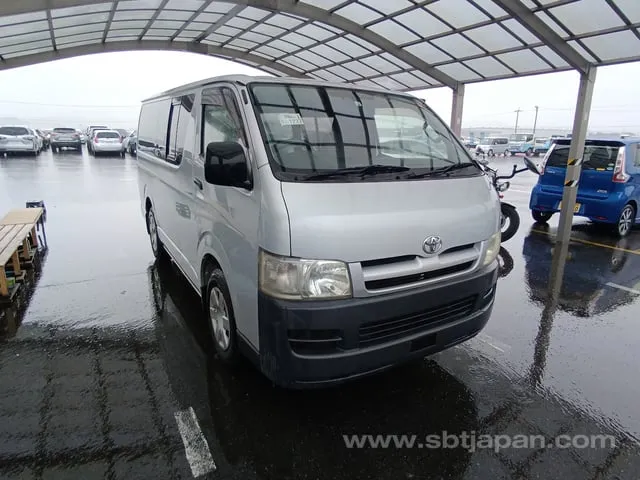 Toyota Regius Ace