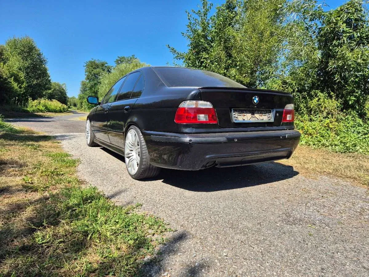 BMW 5 Series 2001 photo 2