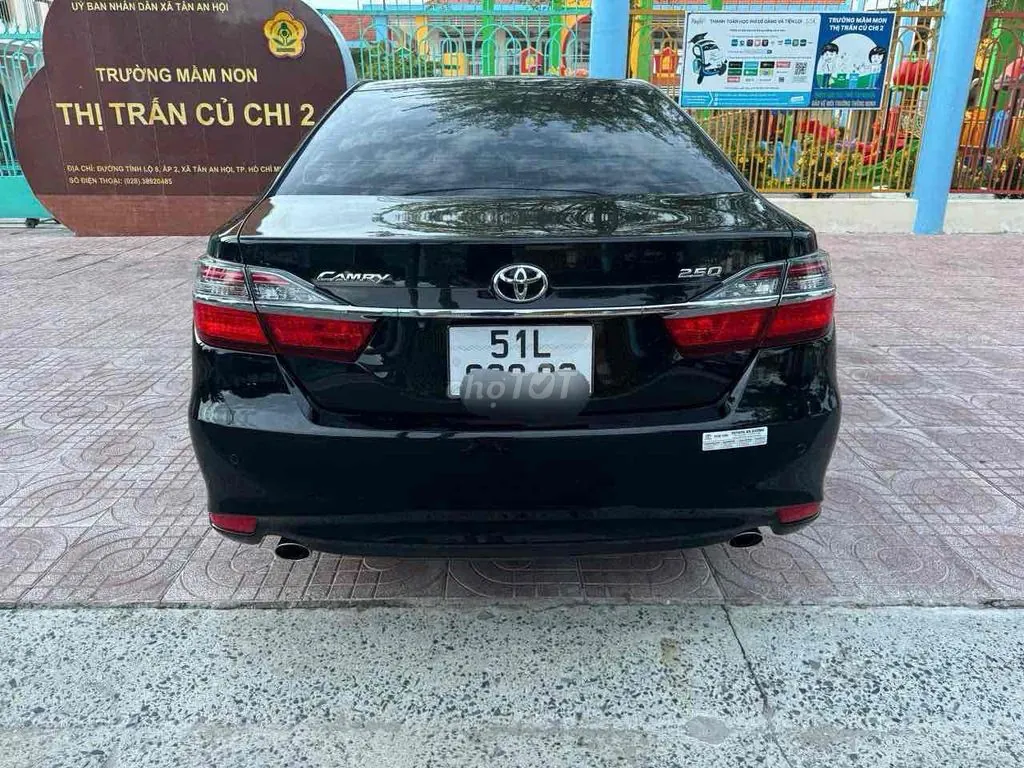Toyota Camry 2017 photo 2