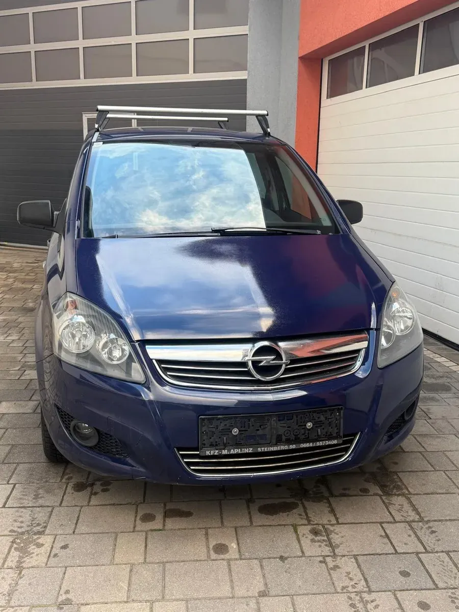 Opel Zafira 2011 photo 3