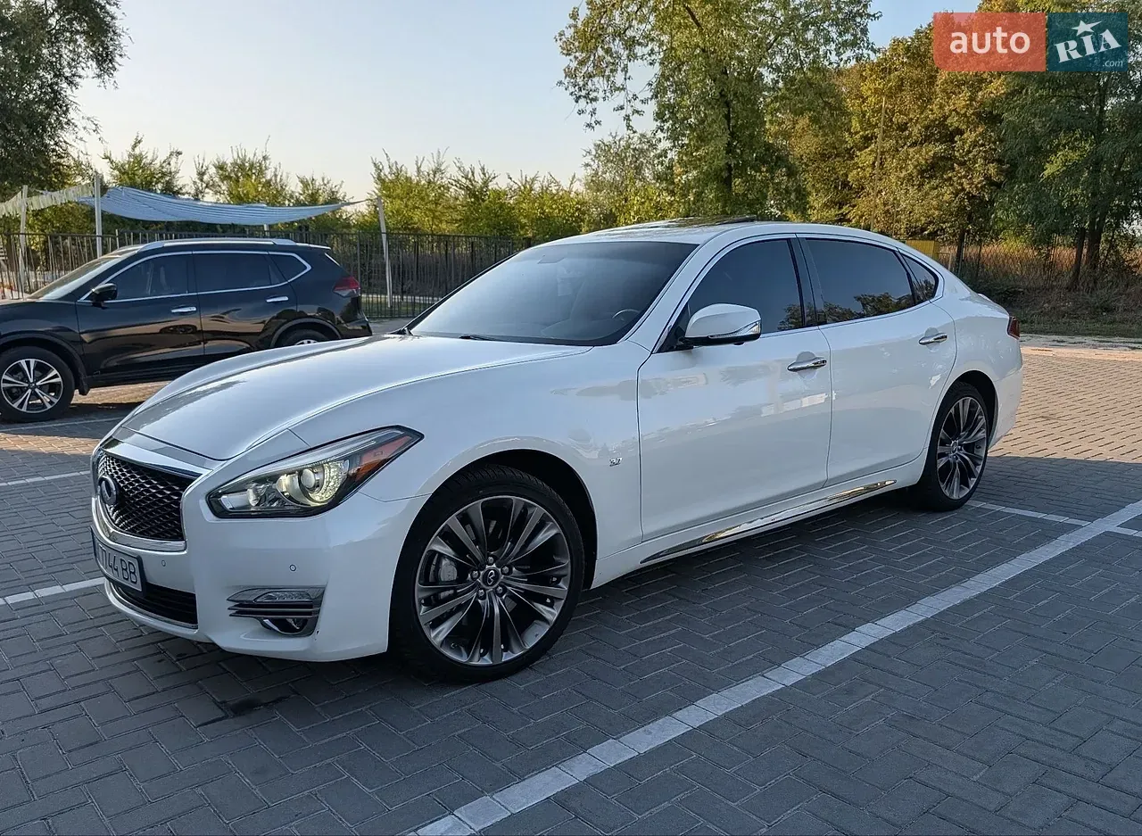 Infiniti Q70 2019 photo 4