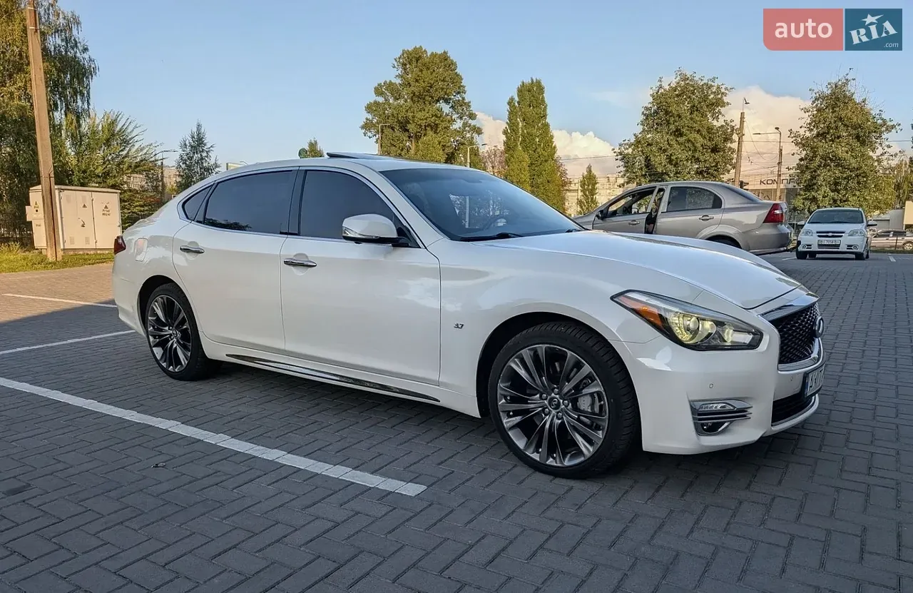 Infiniti Q70 2019 photo 5