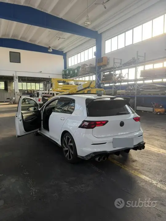 Volkswagen Golf 8 R Line 2022 photo 3