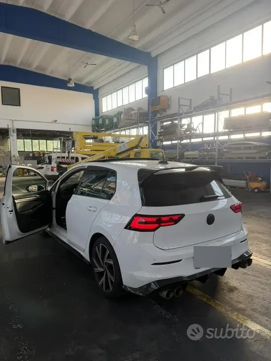 Volkswagen Golf 8 R Line 2022 photo 2