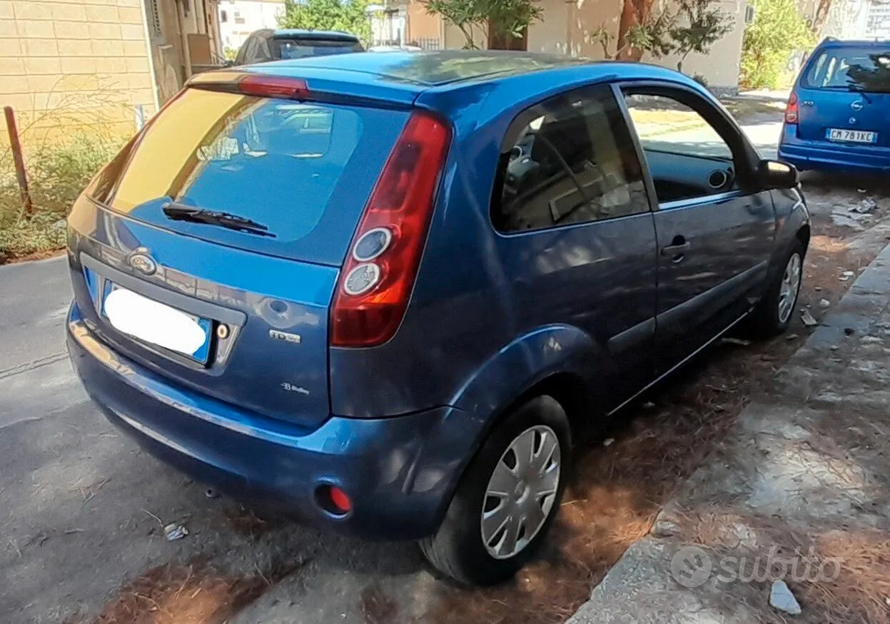 Ford Fiesta 2007 photo 2