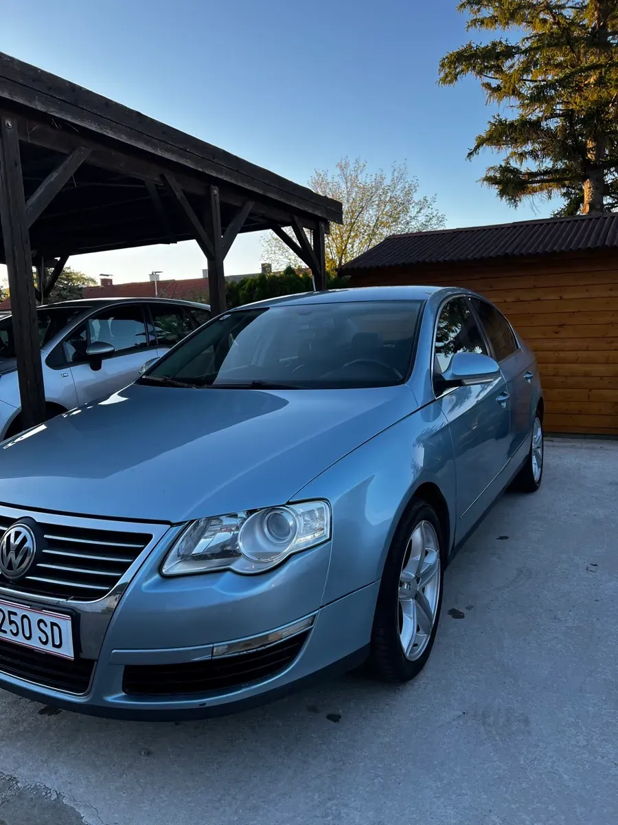 Volkswagen Passat 2005 photo 2