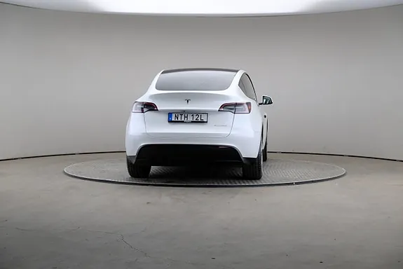 Tesla Model Y 2023 photo 5