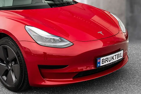 Tesla Model 3 2023 photo 3