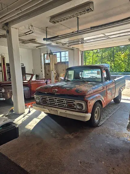 Ford F-100