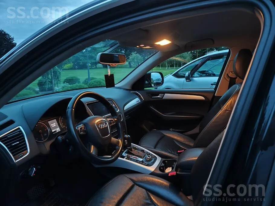 Audi Q5 2010 photo 5