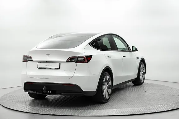 Tesla Model Y 2024 photo 5