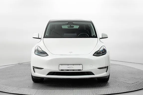 Tesla Model Y 2024 photo 3