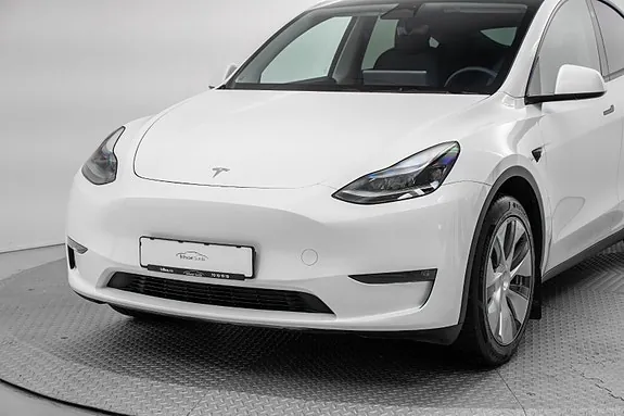 Tesla Model Y 2024 photo 2