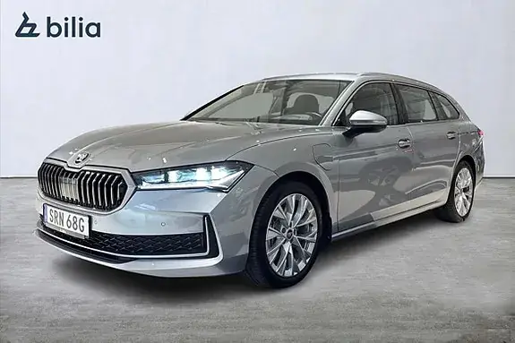 Skoda Superb 2025 photo 2