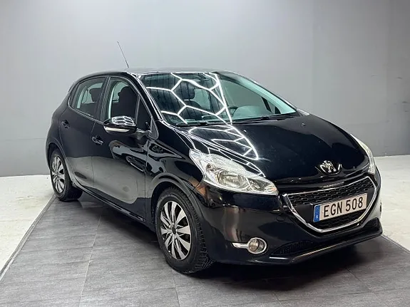 Peugeot 208 2014 photo 2