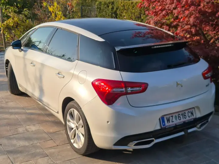 DS Automobiles Ds5