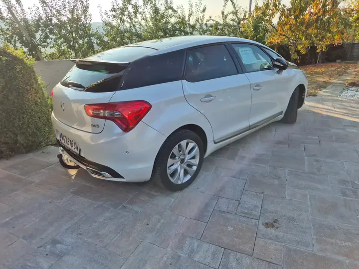 DS Automobiles Ds5 2016 photo 2