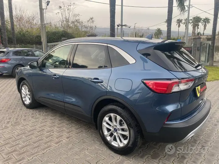Ford Kuga 2022 photo 4