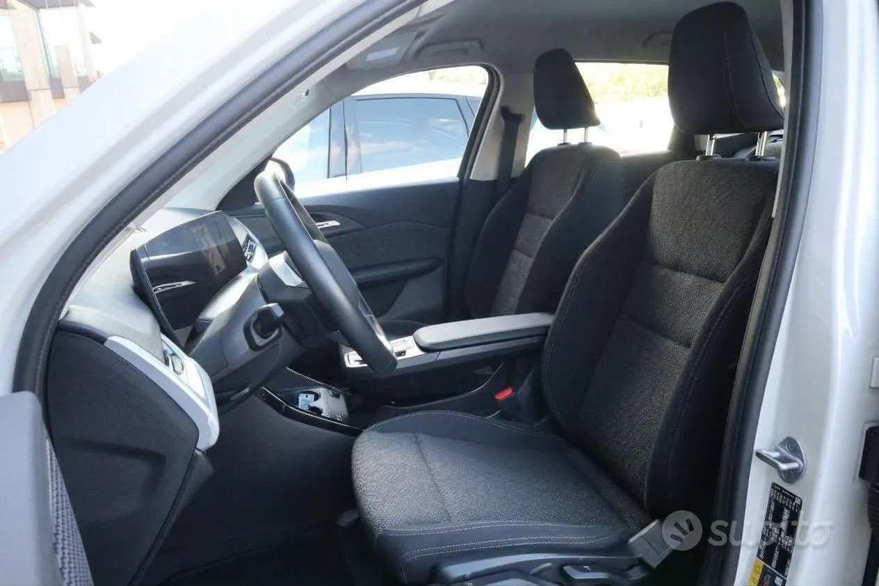 BMW Ix1 2023 photo 4
