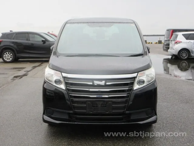Toyota Noah 2016 photo 5