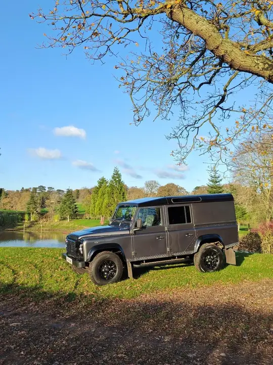 Land Rover Defender 110 2015 photo 5