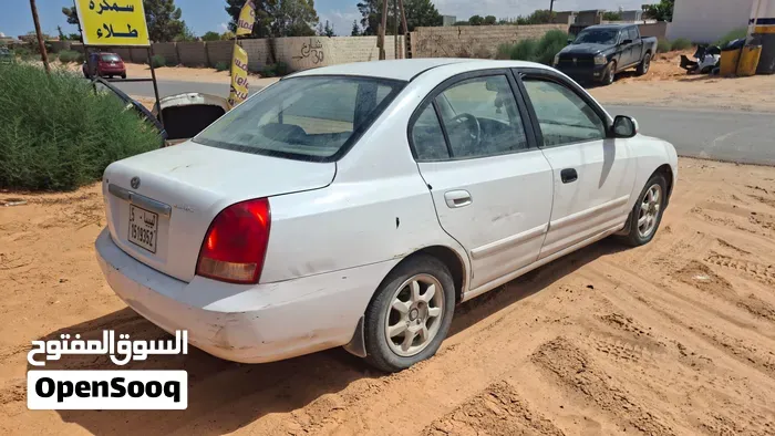 Hyundai Avante 2004 photo 3